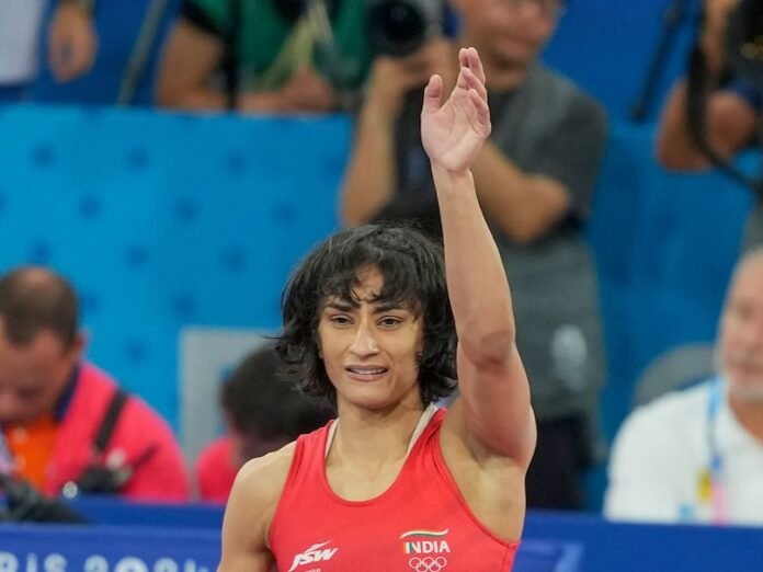 b62it8j8_vinesh-phogat-paris-olympic-red-costume_625x300_09_August_24.jpg