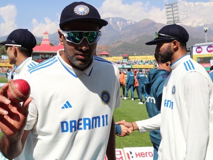 p8an631g_ashwin-bcci_625x300_15_September_24.jpg
