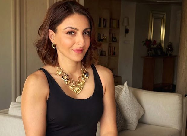 Soha-Ali-Khan-explains-Lenskart-IPO.jpg